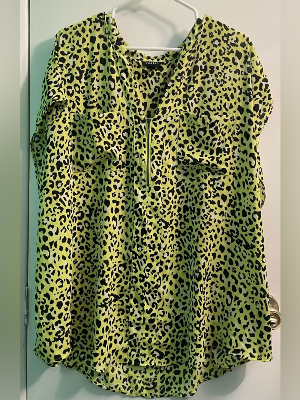 torrid Neon Green Leopard Zip-Front Tunic Top3x
